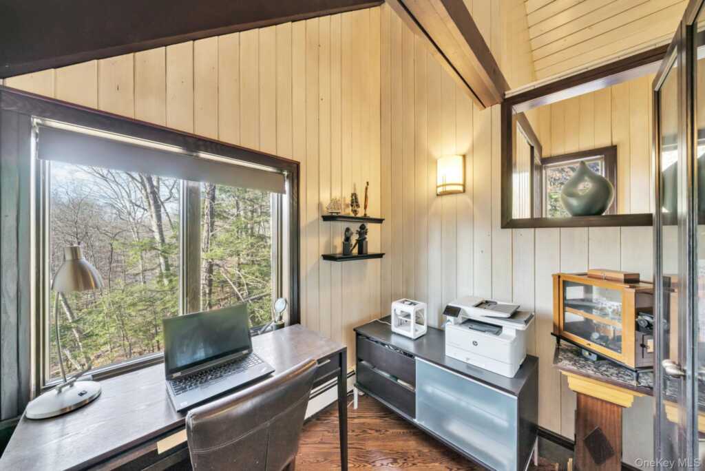 139 Pascack Road, Pearl River, NY 10965 - Photo 16 of 35