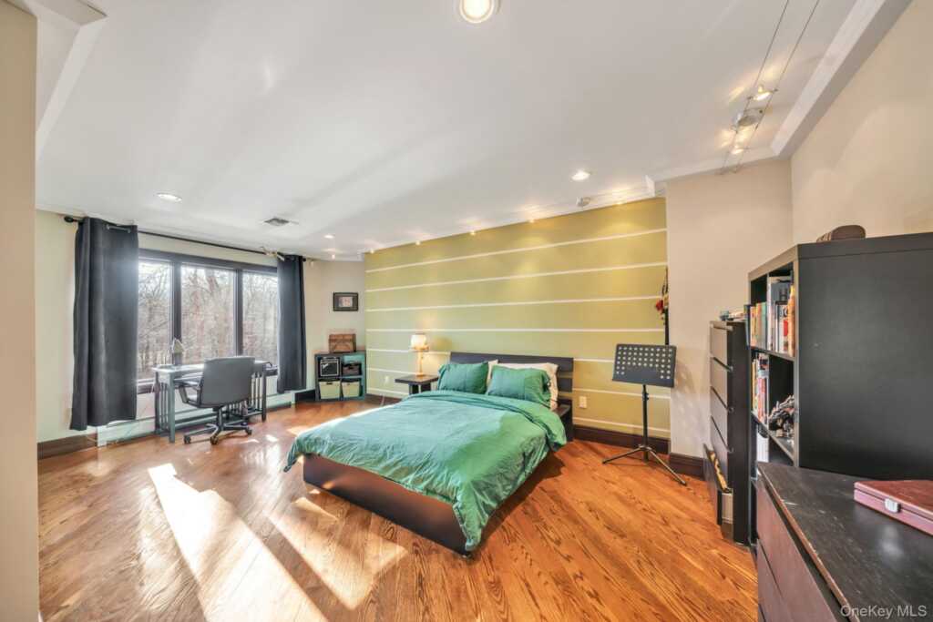 139 Pascack Road, Pearl River, NY 10965 - Photo 19 of 35