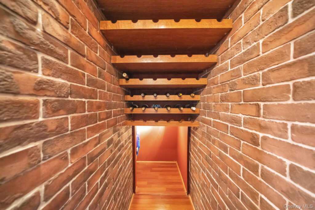 139 Pascack Road, Pearl River, NY 10965 - Photo 22 of 35