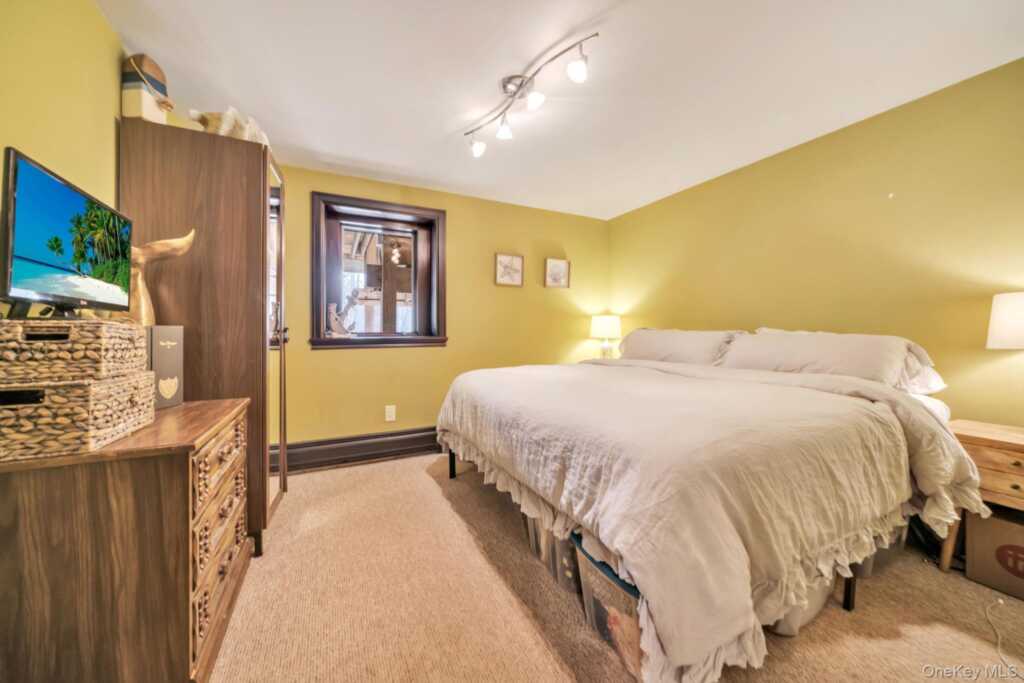 139 Pascack Road, Pearl River, NY 10965 - Photo 23 of 35