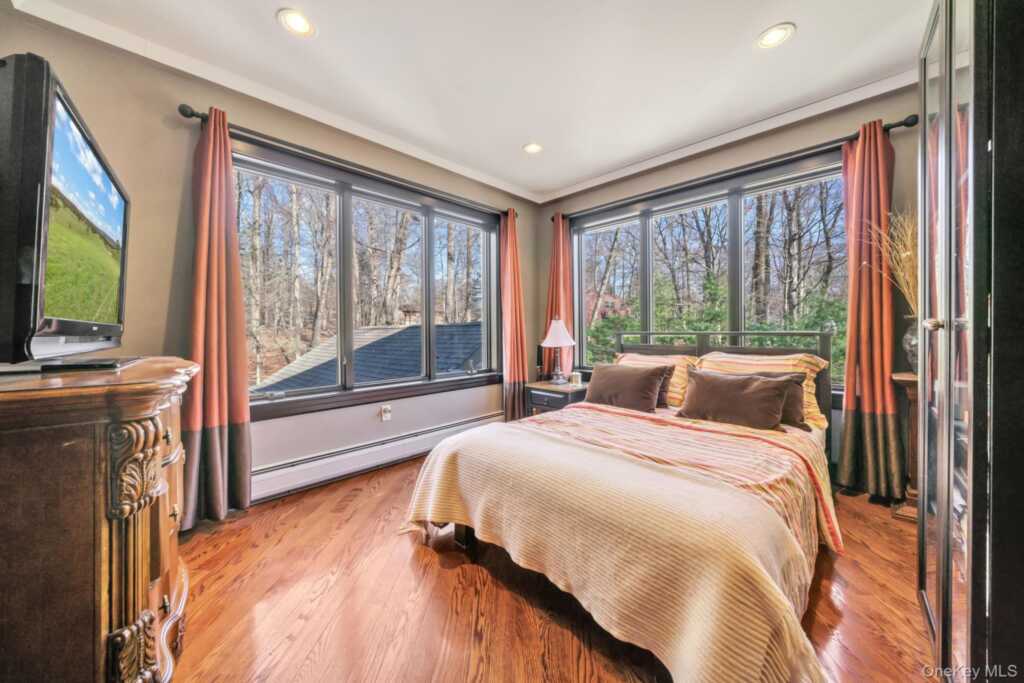 139 Pascack Road, Pearl River, NY 10965 - Photo 25 of 35