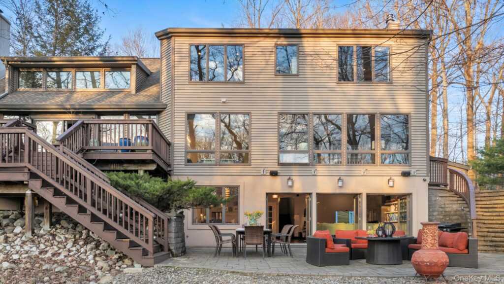 139 Pascack Road, Pearl River, NY 10965 - Photo 30 of 35