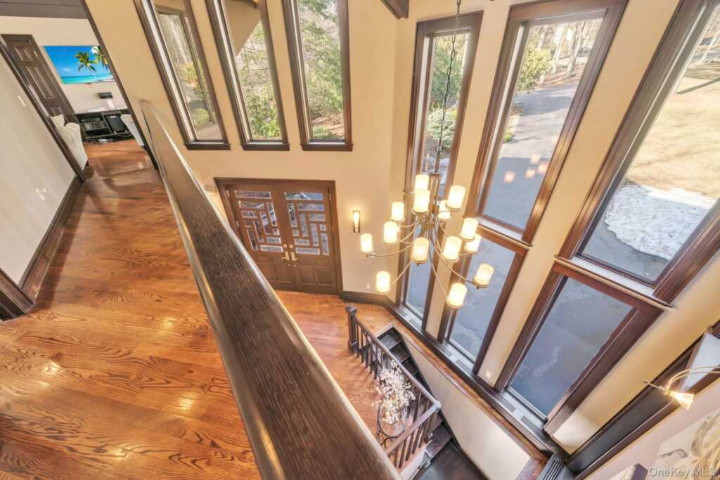 139 Pascack Road, Pearl River, NY 10965 - Photo 7 of 35