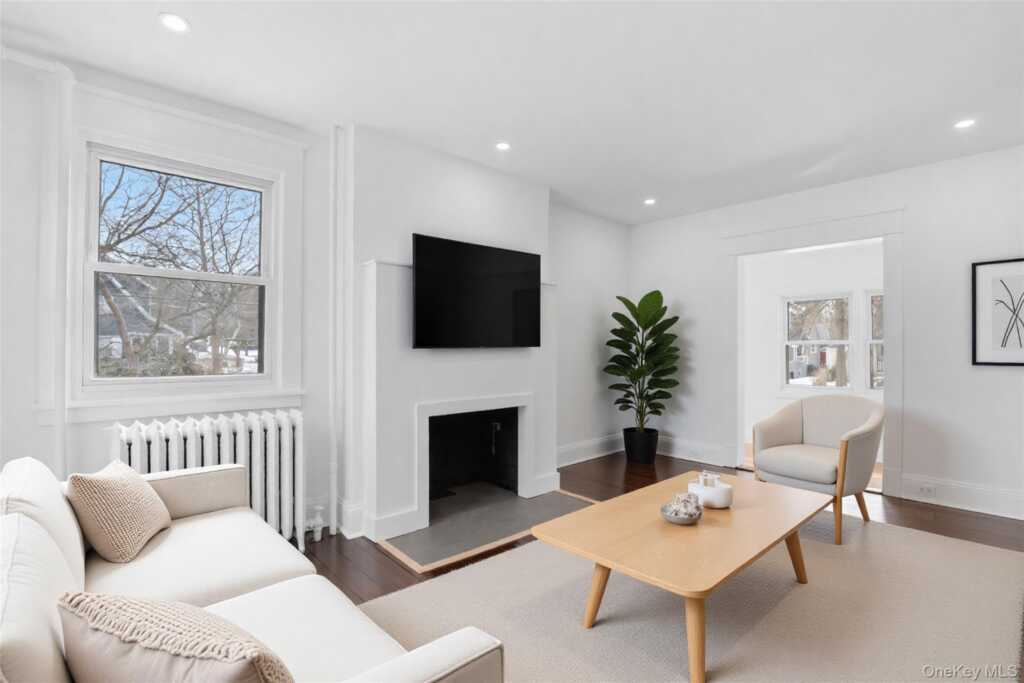 25 Midland Avenue, White Plains, NY 10606 - Photo 2 of 40