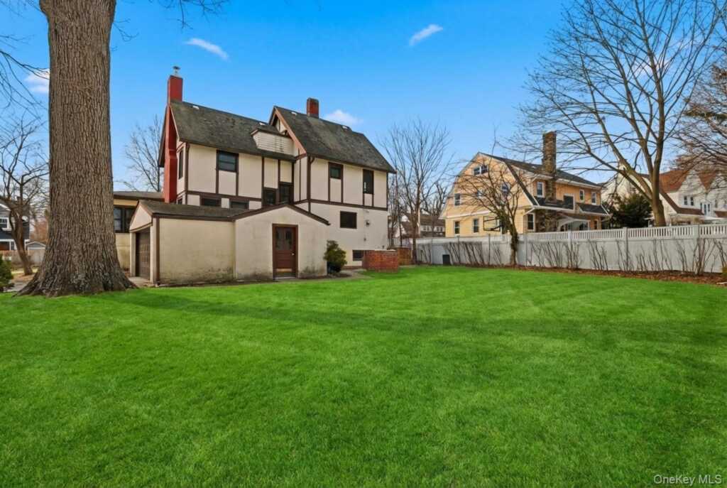 25 Midland Avenue, White Plains, NY 10606 - Photo 25 of 40