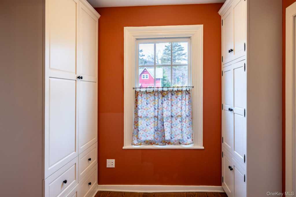 23 Clinton Avenue, Nyack, NY 10960 - Photo 11 of 44