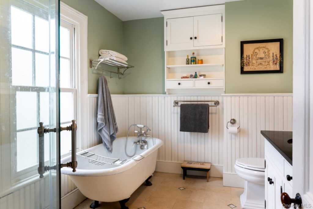 23 Clinton Avenue, Nyack, NY 10960 - Photo 18 of 44