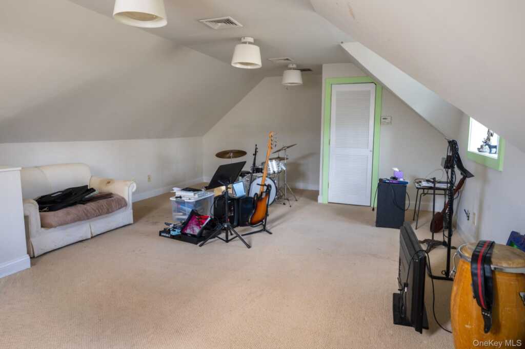 23 Clinton Avenue, Nyack, NY 10960 - Photo 33 of 44