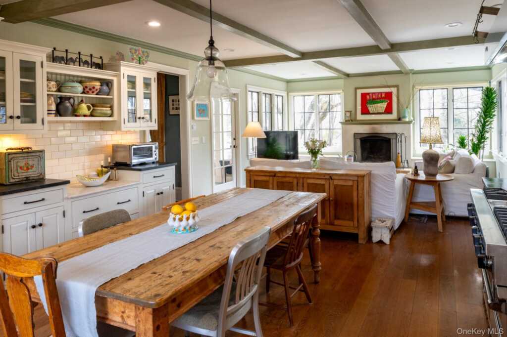 23 Clinton Avenue, Nyack, NY 10960 - Photo 7 of 44