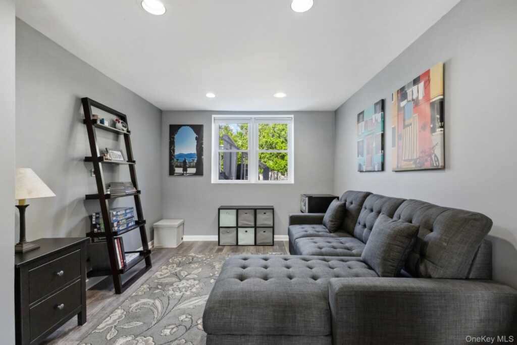 45 Parkway Drive, Rye, NY 10580 - Photo 20 of 34