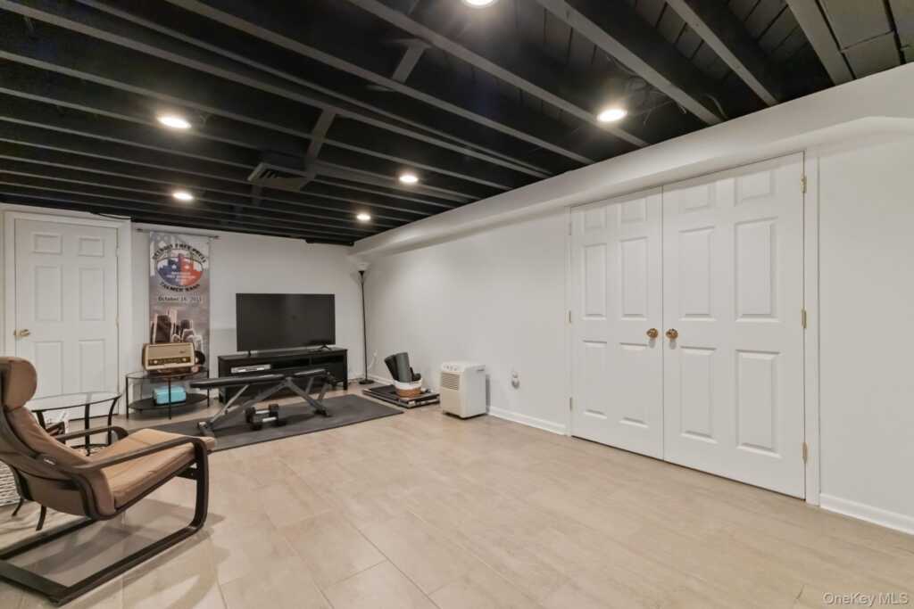 45 Parkway Drive, Rye, NY 10580 - Photo 21 of 34