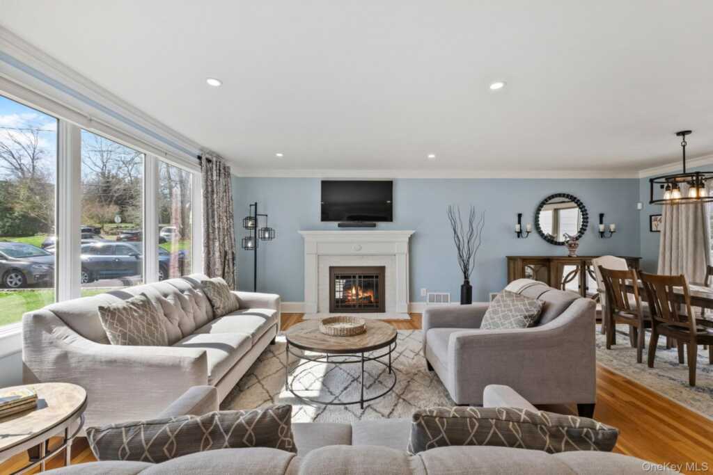 45 Parkway Drive, Rye, NY 10580 - Photo 3 of 34