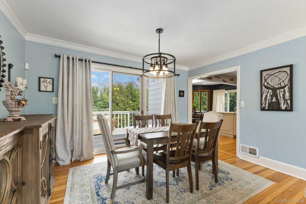 45 Parkway Drive, Rye, NY 10580 - Photo 5 of 34