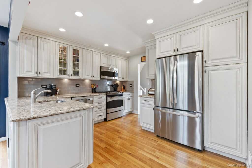 45 Parkway Drive, Rye, NY 10580 - Photo 8 of 34