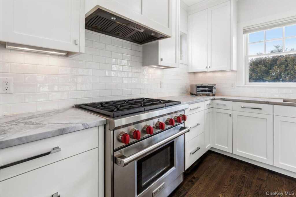 40 Wainwright Street, Rye, NY 10580 - Photo 13 of 38