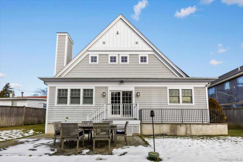 40 Wainwright Street, Rye, NY 10580 - Photo 33 of 38