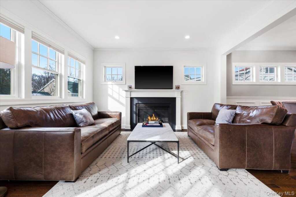 40 Wainwright Street, Rye, NY 10580 - Photo 8 of 38