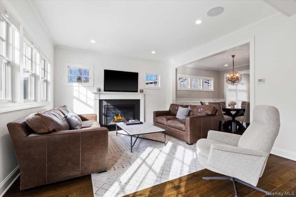 40 Wainwright Street, Rye, NY 10580 - Photo 9 of 38