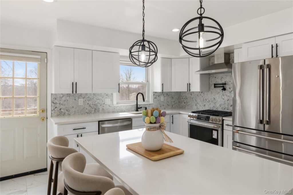 284 Ridge Road, New City, NY 10956 - Photo 10 of 36