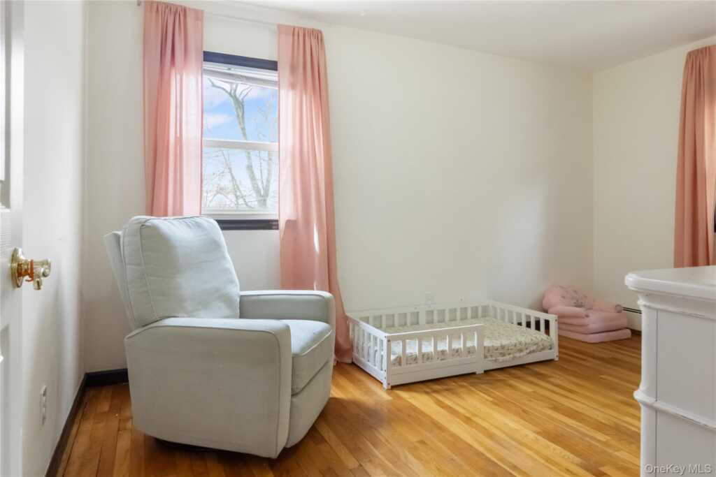 284 Ridge Road, New City, NY 10956 - Photo 13 of 36