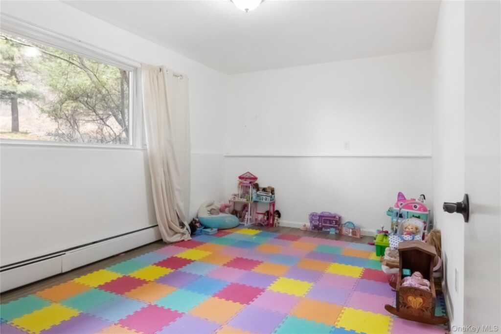 284 Ridge Road, New City, NY 10956 - Photo 17 of 36