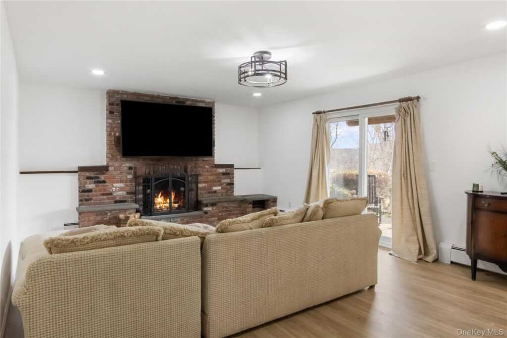 284 Ridge Road, New City, NY 10956 - Photo 19 of 36