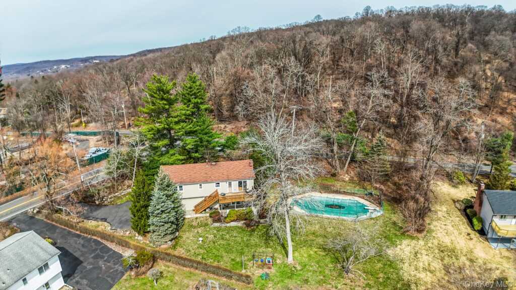 284 Ridge Road, New City, NY 10956 - Photo 26 of 36