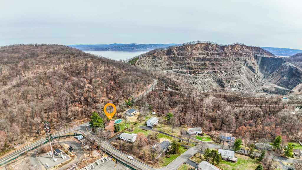 284 Ridge Road, New City, NY 10956 - Photo 31 of 36