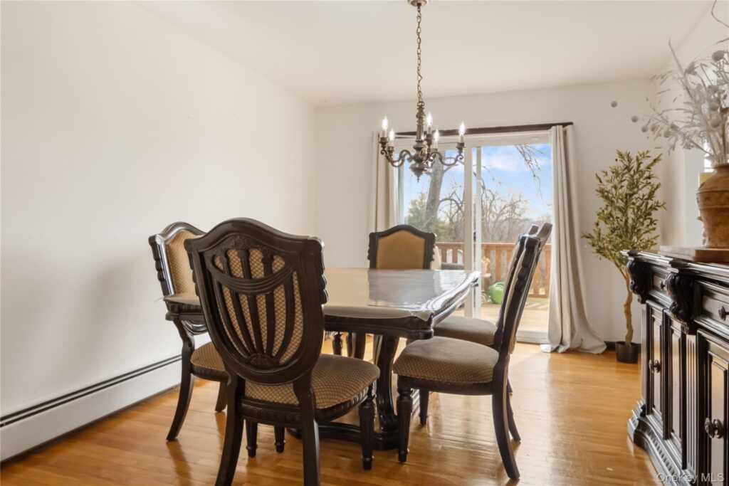 284 Ridge Road, New City, NY 10956 - Photo 7 of 36