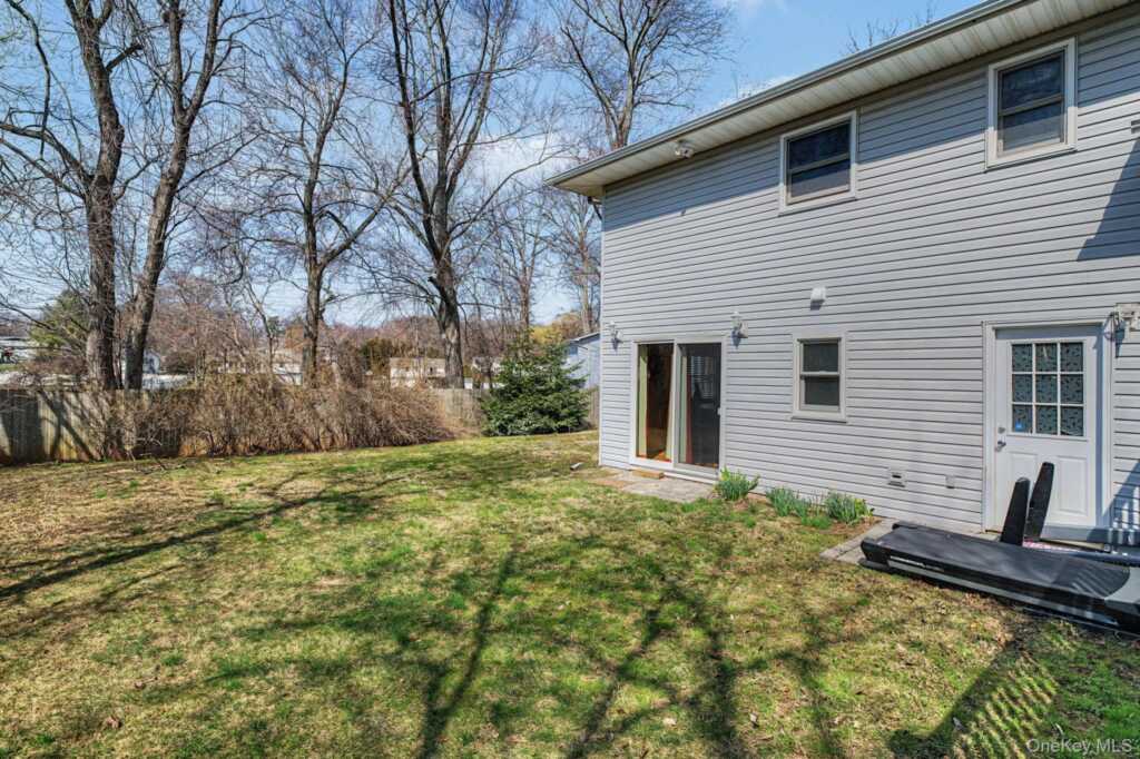 514 Kings Highway, Valley Cottage, NY 10989 - Photo 20 of 27