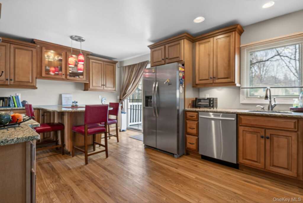 514 Kings Highway, Valley Cottage, NY 10989 - Photo 5 of 27