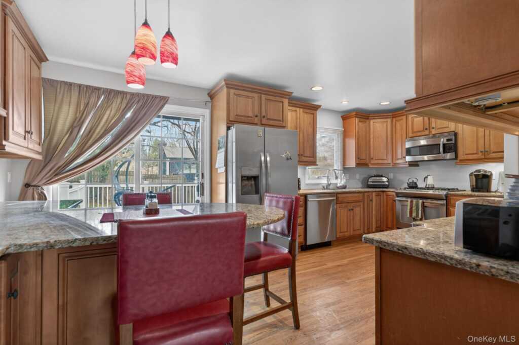 514 Kings Highway, Valley Cottage, NY 10989 - Photo 7 of 27