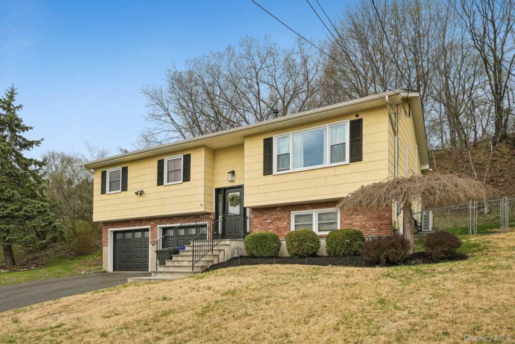 29 Adams Drive, Stony Point, NY 10980 - Photo 2 of 30