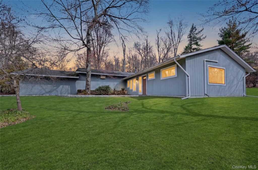 493 Mitchell Drive, Valley Cottage, NY 10989