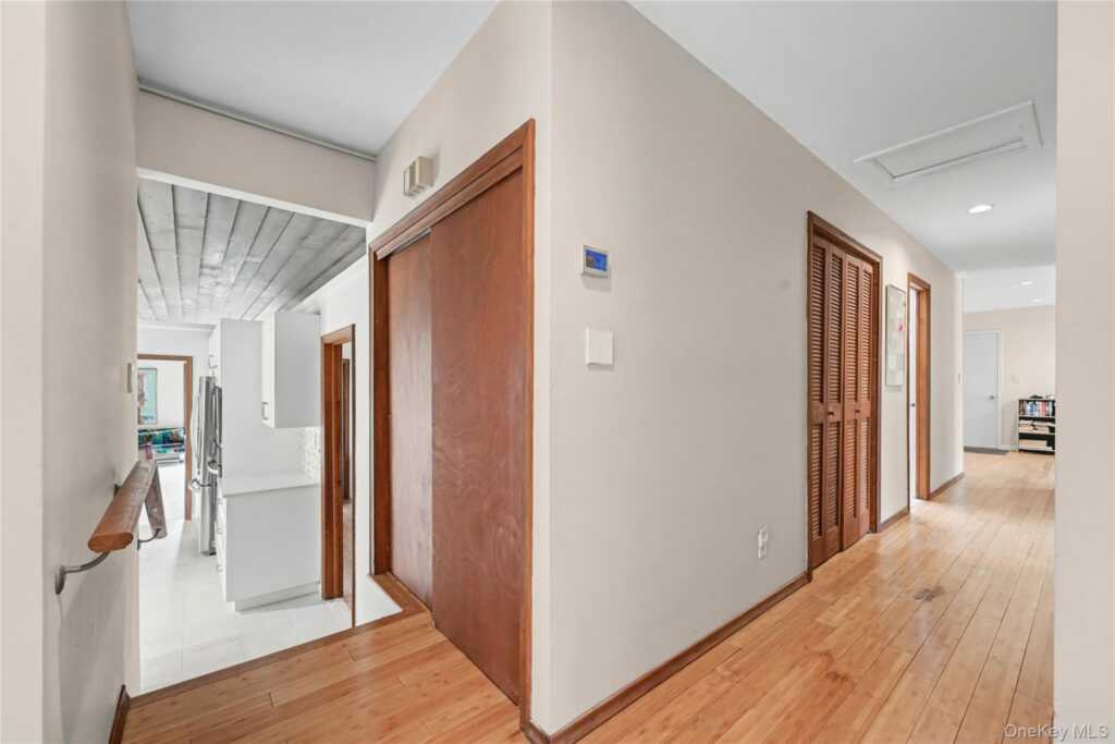 493 Mitchell Drive, Valley Cottage, NY 10989 - Photo 19 of 37