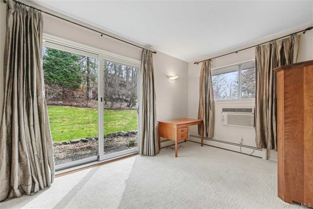 493 Mitchell Drive, Valley Cottage, NY 10989 - Photo 22 of 37