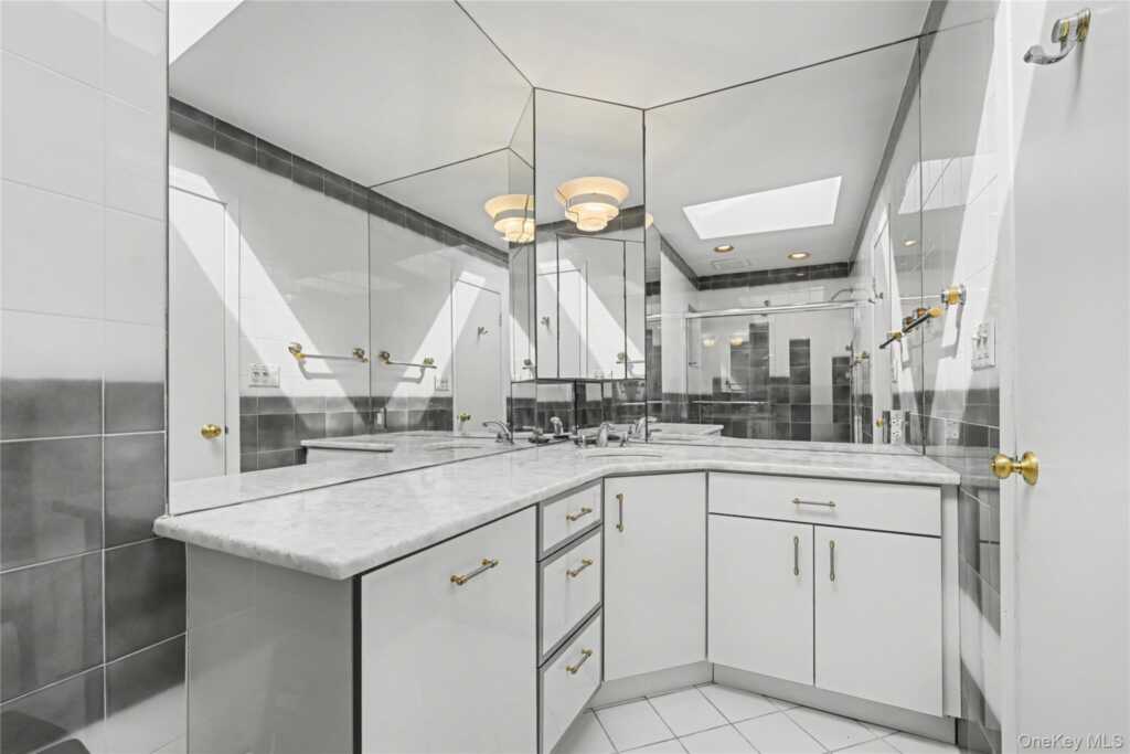 493 Mitchell Drive, Valley Cottage, NY 10989 - Photo 23 of 37