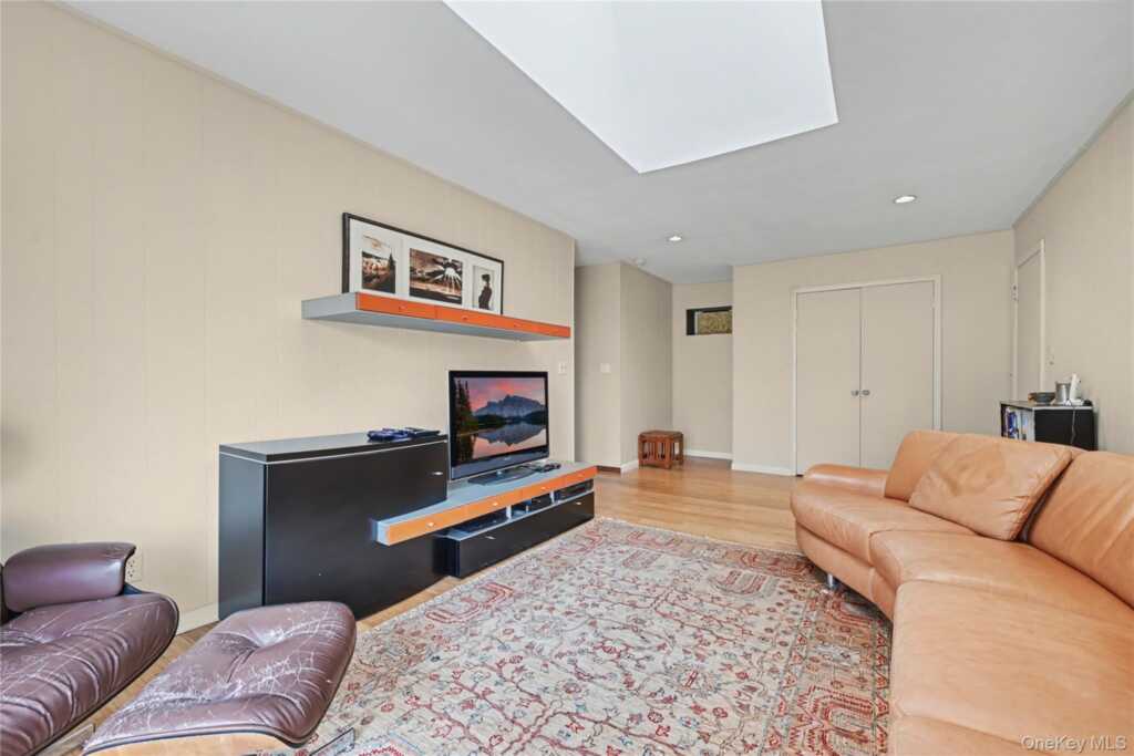 493 Mitchell Drive, Valley Cottage, NY 10989 - Photo 31 of 37