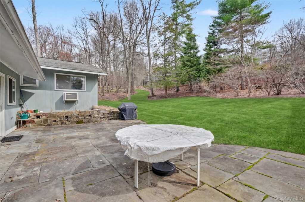 493 Mitchell Drive, Valley Cottage, NY 10989 - Photo 32 of 37