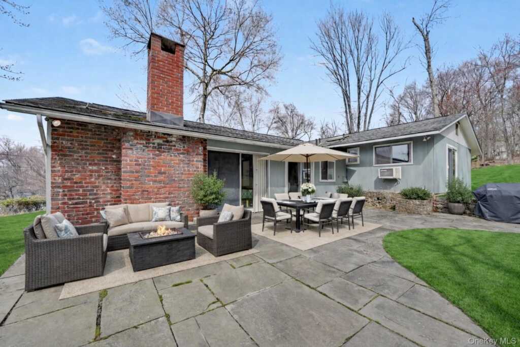 493 Mitchell Drive, Valley Cottage, NY 10989 - Photo 33 of 37