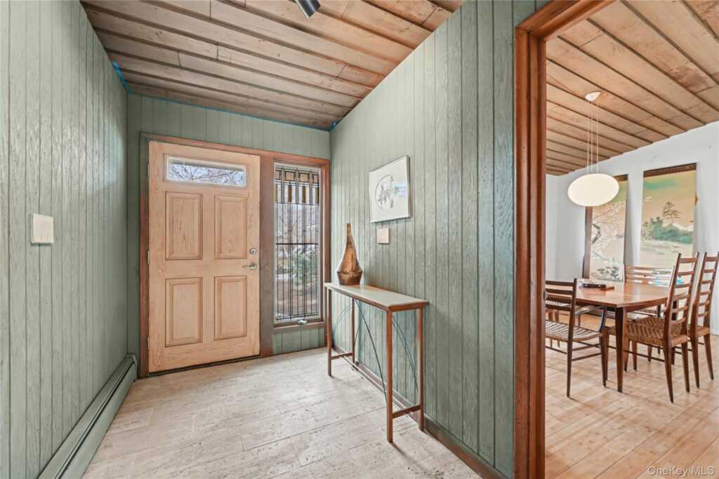 493 Mitchell Drive, Valley Cottage, NY 10989 - Photo 4 of 37