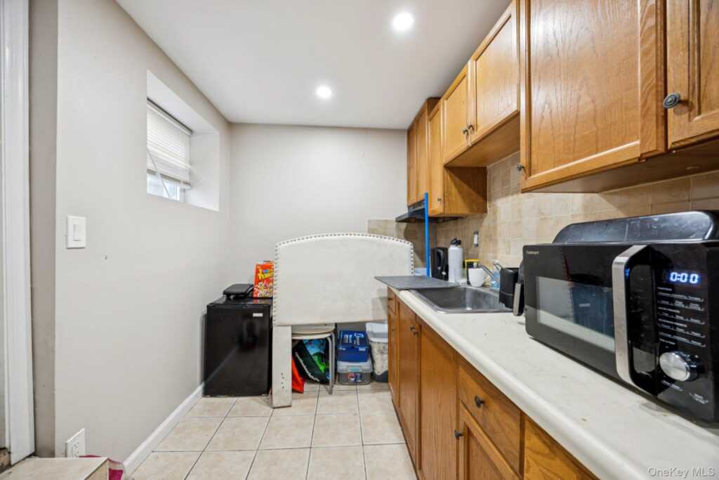 86 Brookside Avenue, Nyack, NY 10960 - Photo 14 of 20