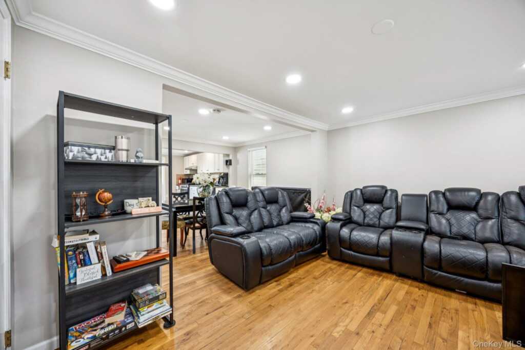 86 Brookside Avenue, Nyack, NY 10960 - Photo 3 of 20