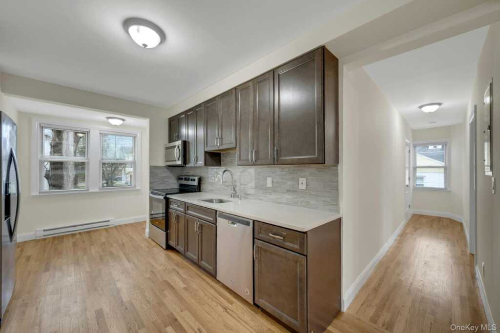 10 9th Street, Unit #2, New Rochelle, NY 10801 - Photo 4 of 14