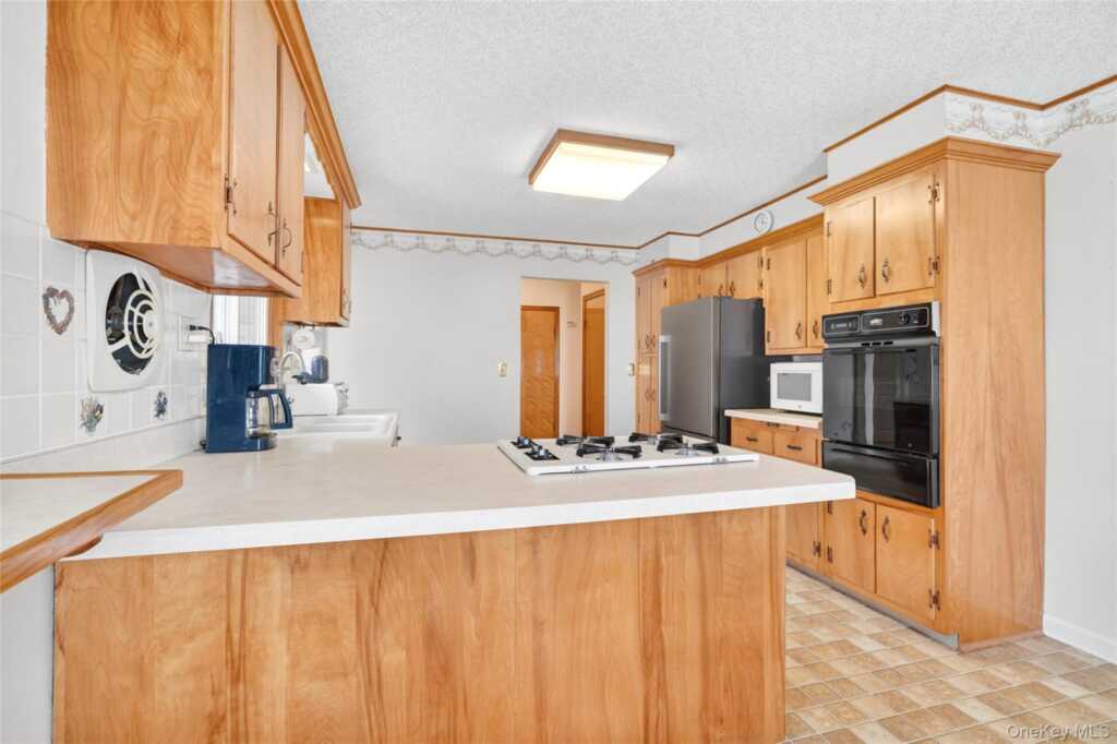 10 Cricketown Road, Stony Point, NY 10980 - Photo 12 of 44