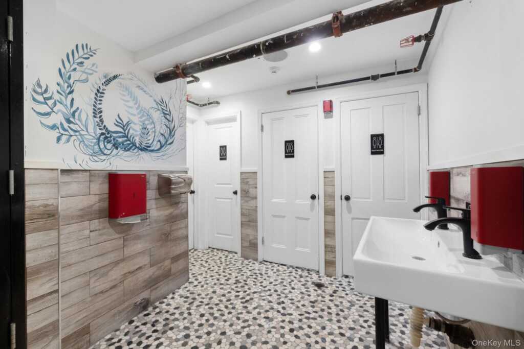 132 Main Street, Unit #A, Nyack, NY 10960 - Photo 26 of 35