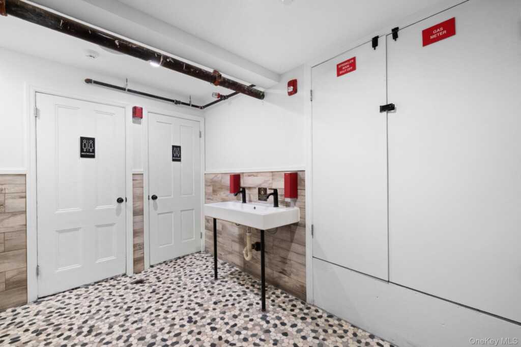 132 Main Street, Unit #A, Nyack, NY 10960 - Photo 31 of 35