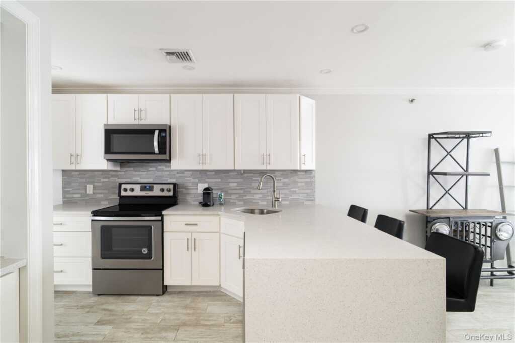 50 N Broadway, Unit #3, Nyack, NY 10960 - Photo 3 of 35