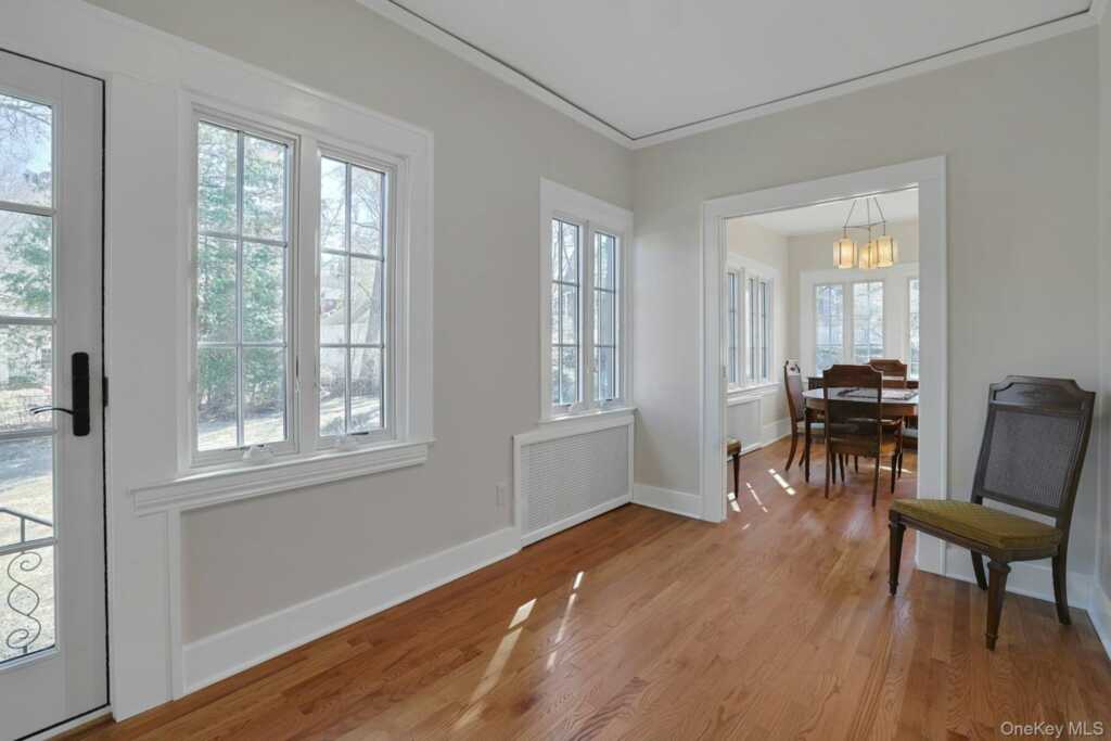 10 Robins Road, New Rochelle, NY 10801 - Photo 17 of 24