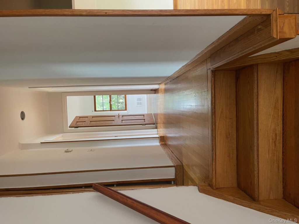 66 Laron Drive, New Rochelle, NY 10804 - Photo 11 of 28